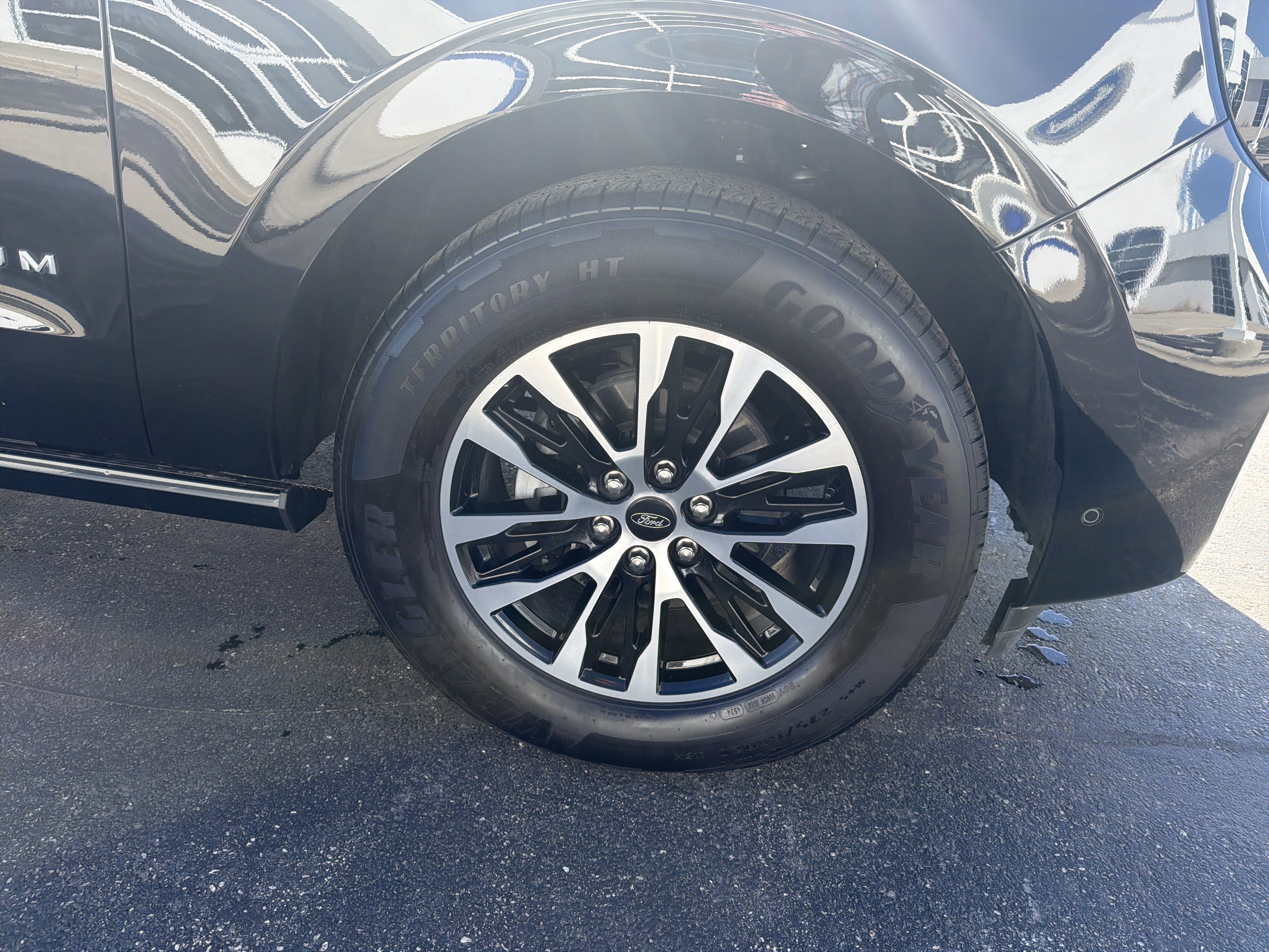 Certified 2025 Ford Expedition Platinum image 14