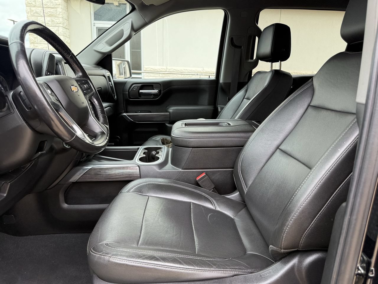Used 2019 Chevrolet Silverado 1500 LTZ w/ LTZ Plus Package AWD/4WD image 23
