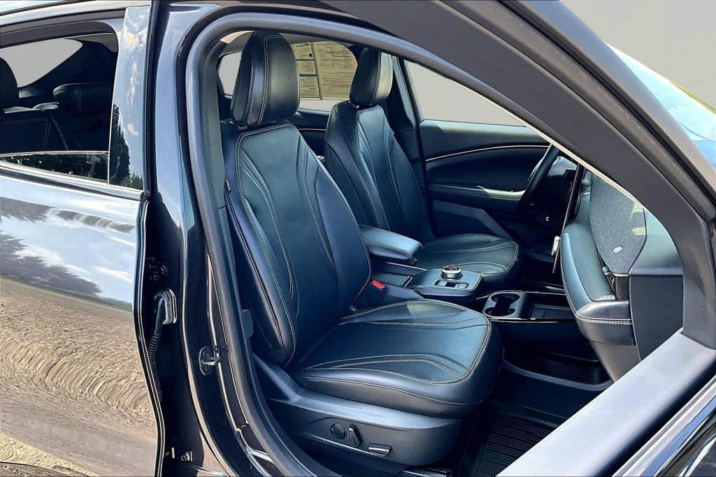 Certified 2022 Ford Mustang Mach-E Premium AWD/4WD image 7