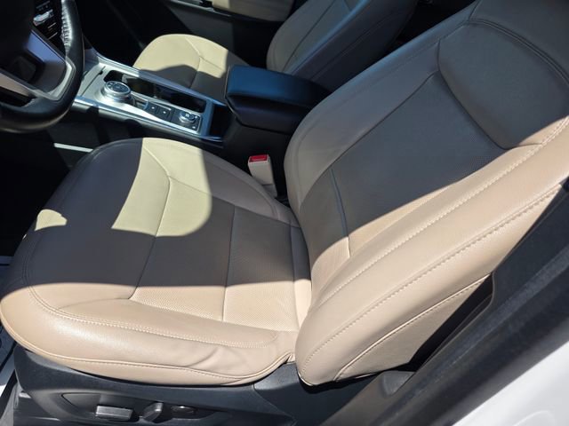 Certified 2022 Ford Explorer Limited w/ Limited Technology Package AWD/4WD image 17