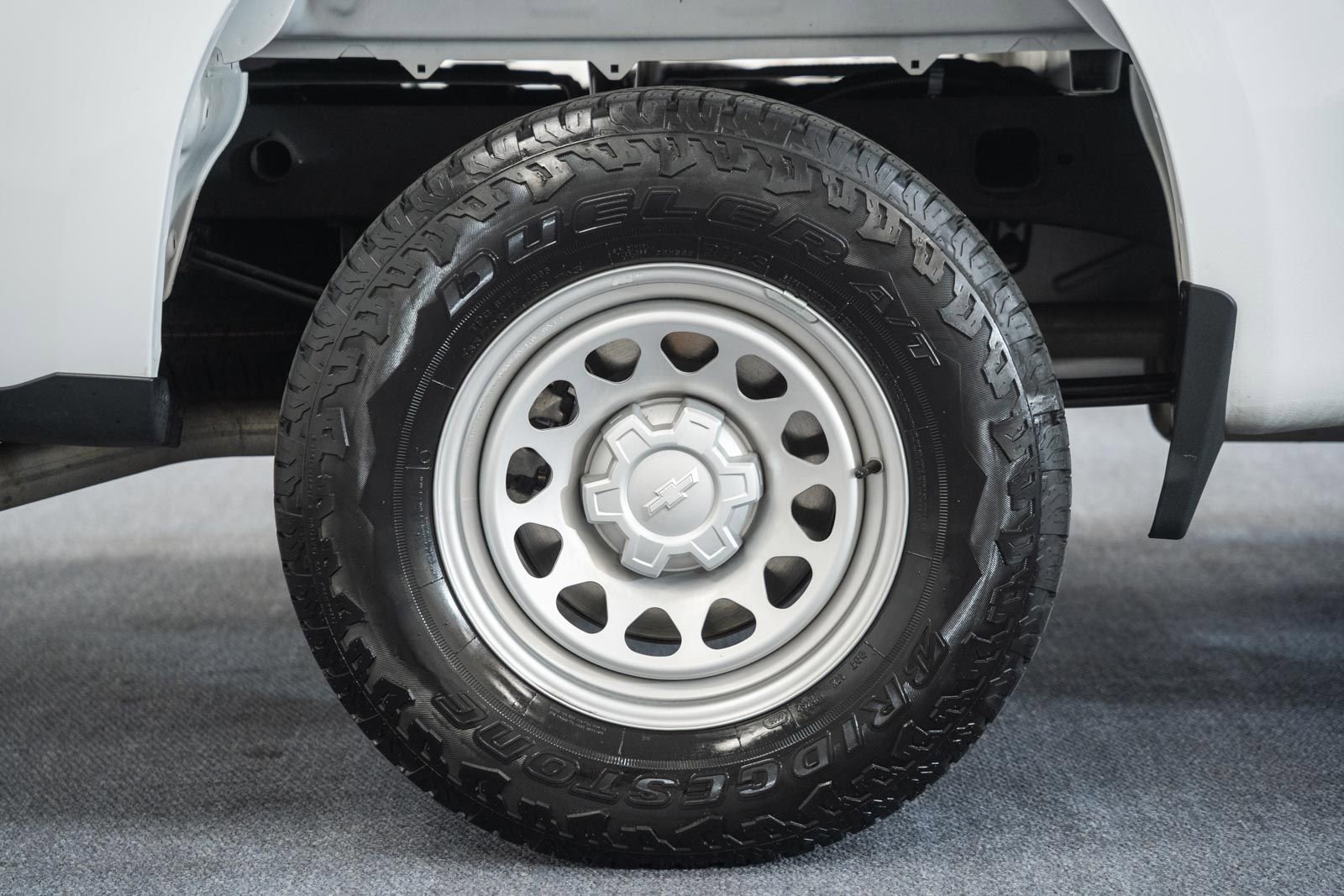 Used 2025 Chevrolet Silverado 1500 W/T w/ WT Value Package AWD/4WD image 19