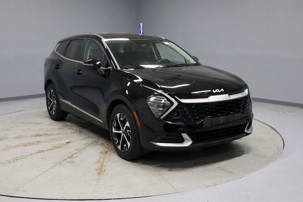 Used 2025 Kia Sportage EX FWD image 7