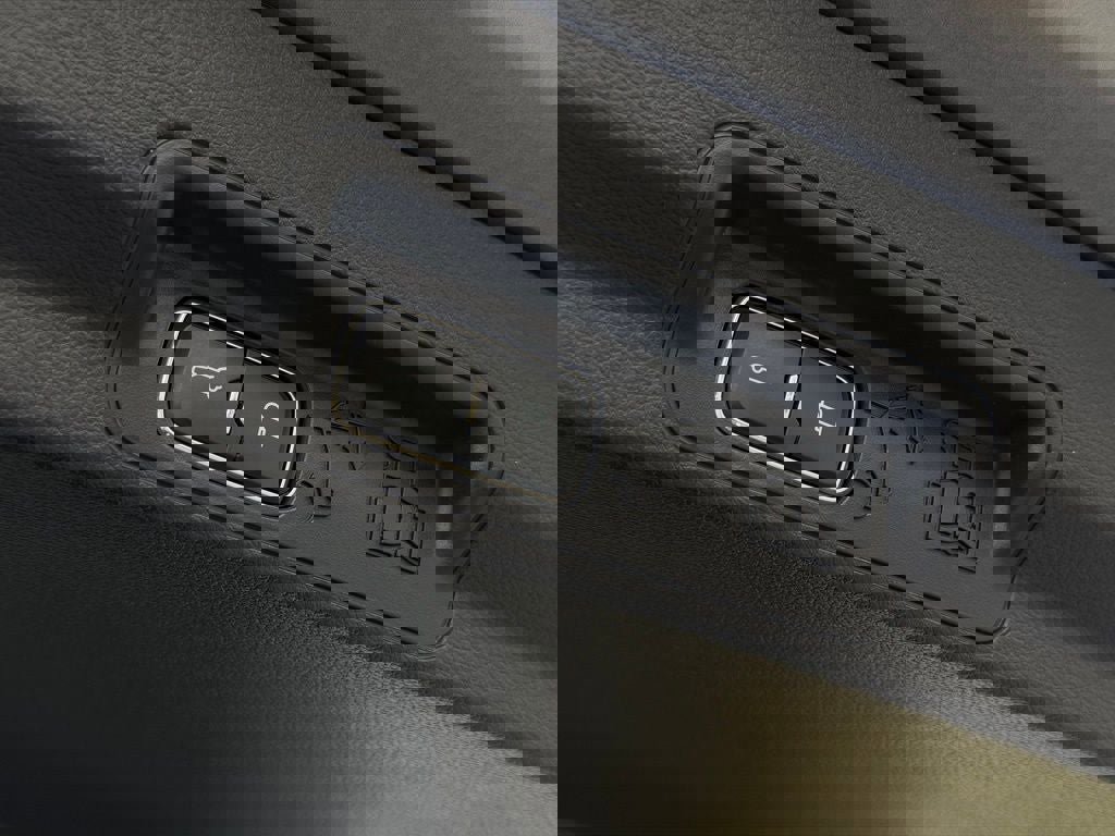 Certified 2025 Ford Explorer ST image 18