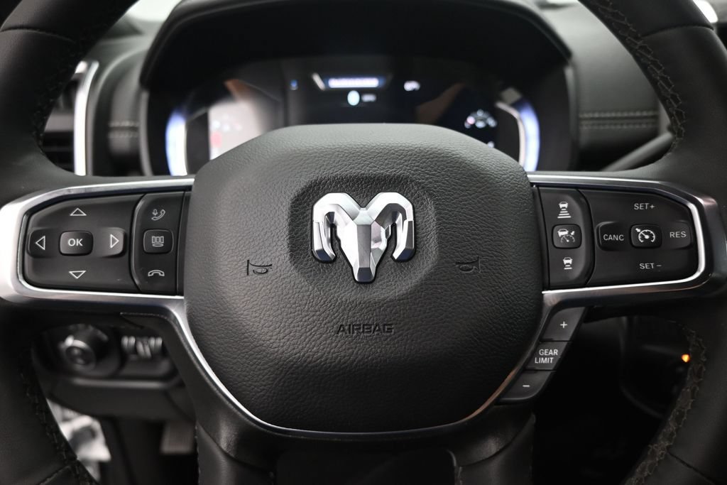 Used 2026 RAM 2500 Laramie AWD/4WD image 12