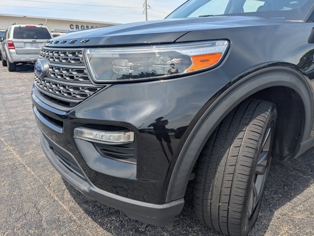 Certified 2021 Ford Explorer XLT w/ Equipment Group 202A AWD/4WD image 5
