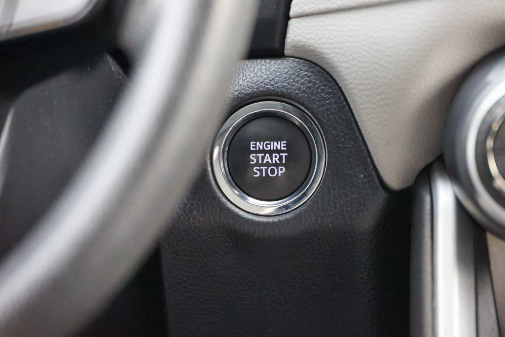 Used 2025 Toyota RAV4 XLE AWD/4WD image 12