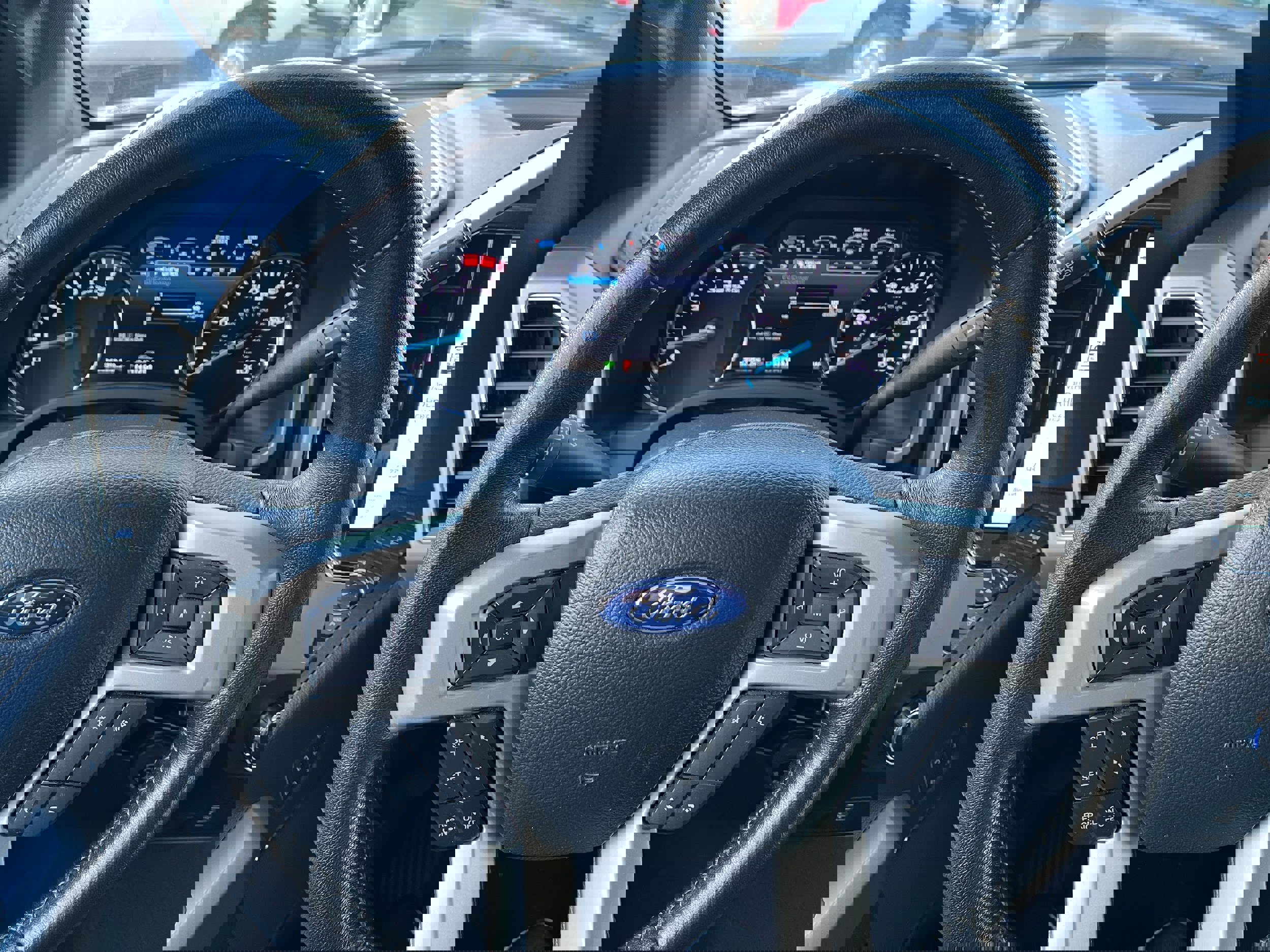 Certified 2022 Ford F250 Lariat w/ Black Appearance Package image 23