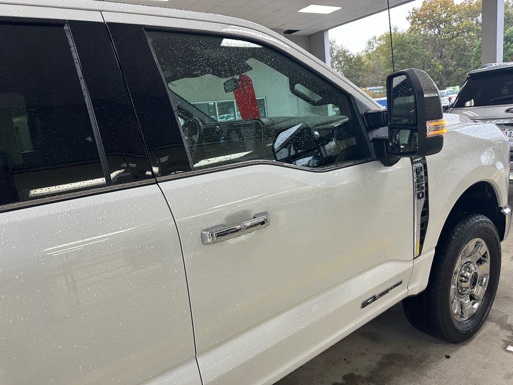 Certified 2024 Ford F250 Lariat w/ Chrome Package image 5