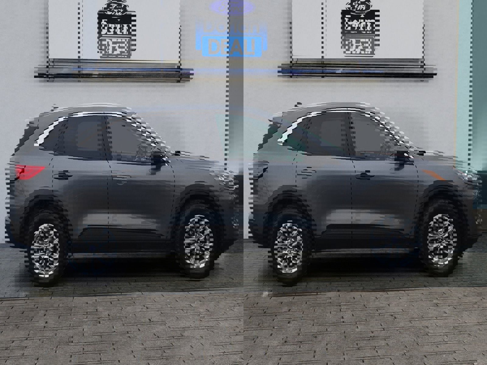 Certified 2022 Ford Escape SE image 2