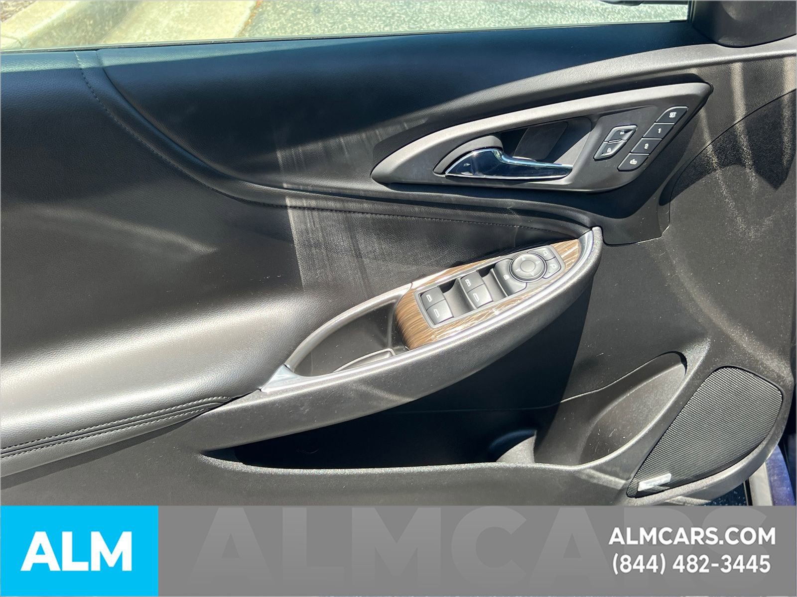 Used 2017 Chevrolet Malibu Premier w/ Premier Sun and Wheel Package FWD image 12