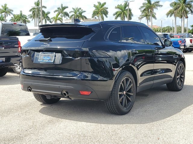 Used 2019 Jaguar F-PACE Prestige image 4