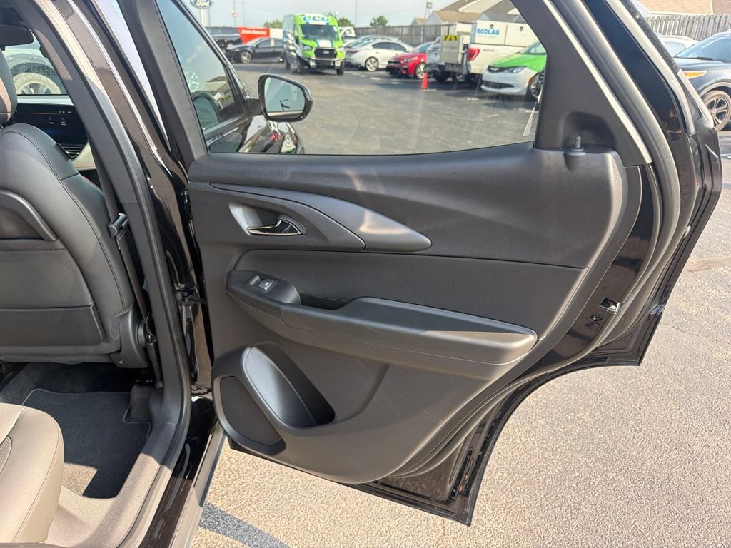 Used 2024 Chevrolet TrailBlazer RS w/ Driver Confidence Package AWD/4WD image 48