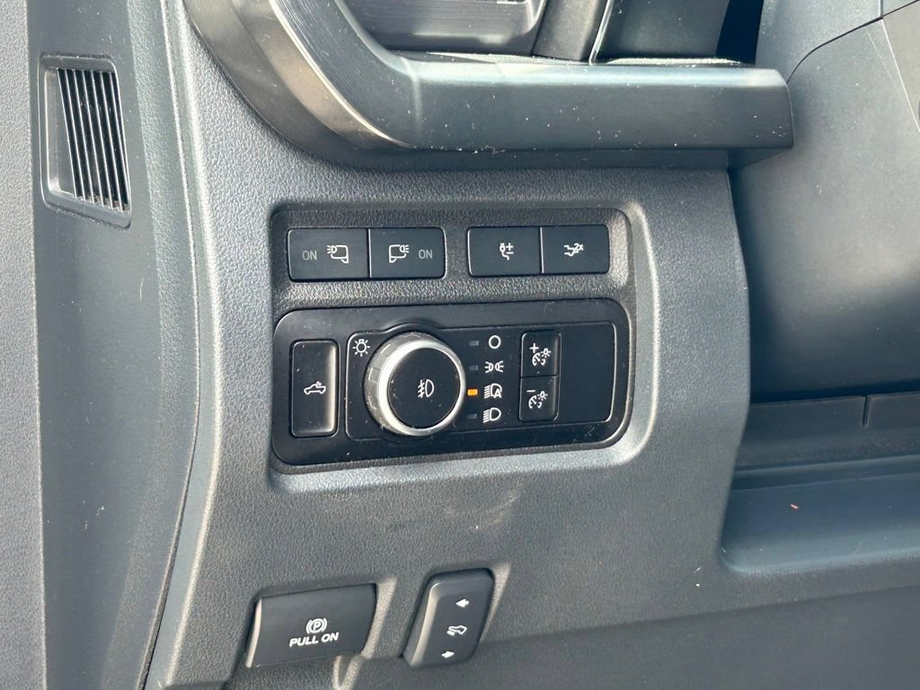 Certified 2023 Ford F350 Lariat w/ Lariat Ultimate Package AWD/4WD image 38