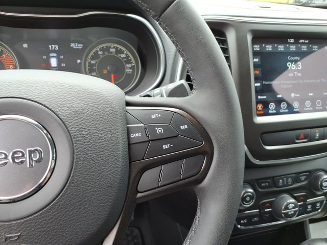 Used 2022 Jeep Cherokee Trailhawk AWD/4WD image 22