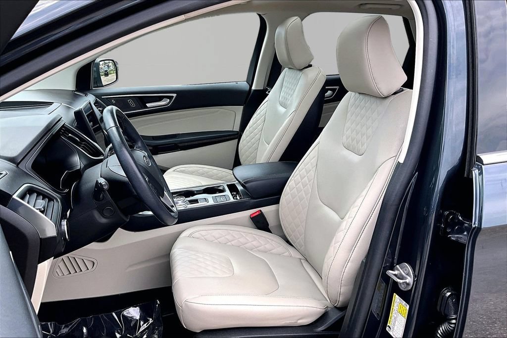 Certified 2024 Ford Edge Titanium w/ Equipment Group 301A AWD/4WD image 25