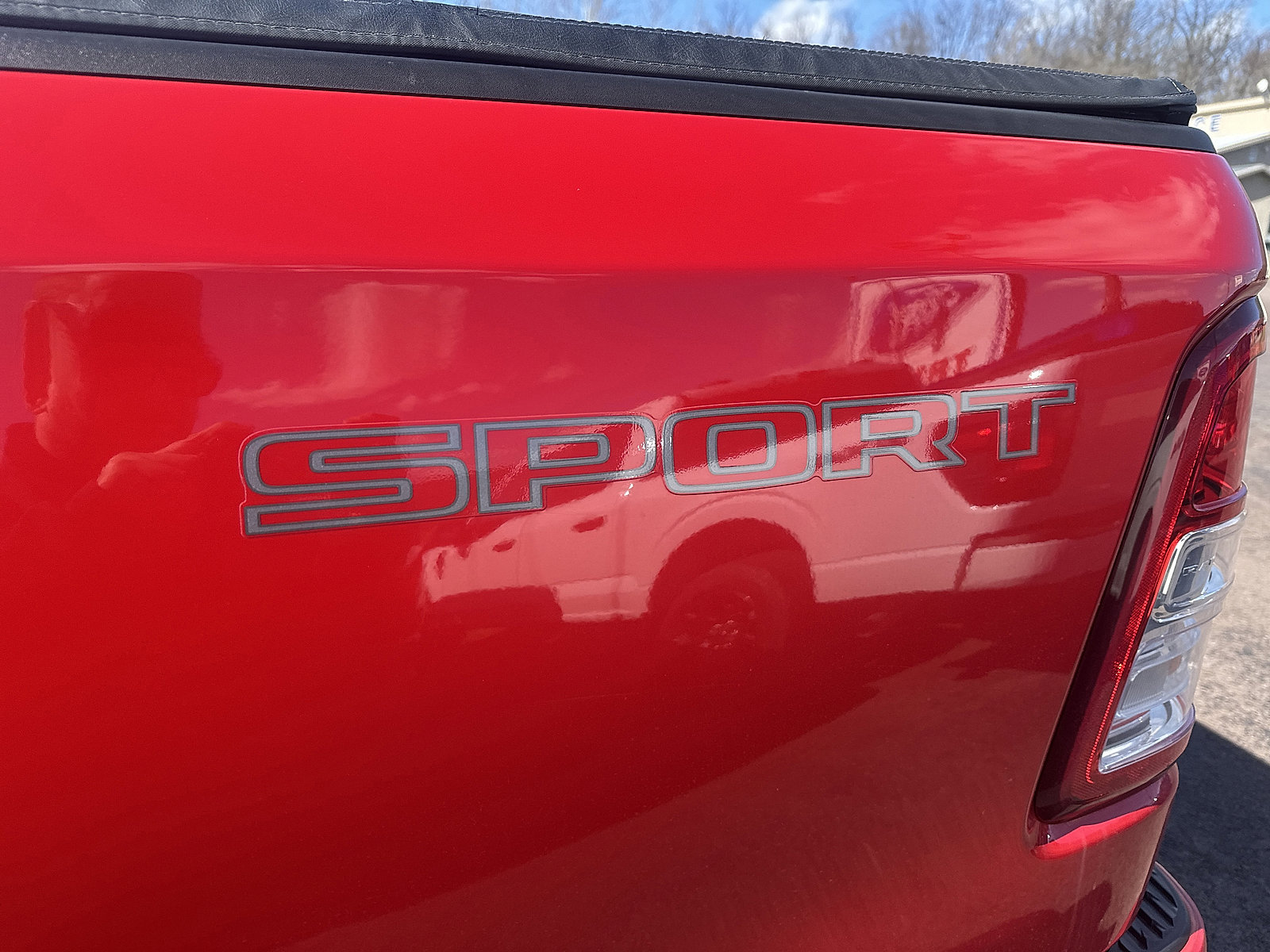 Used 2021 RAM 1500 Big Horn image 9