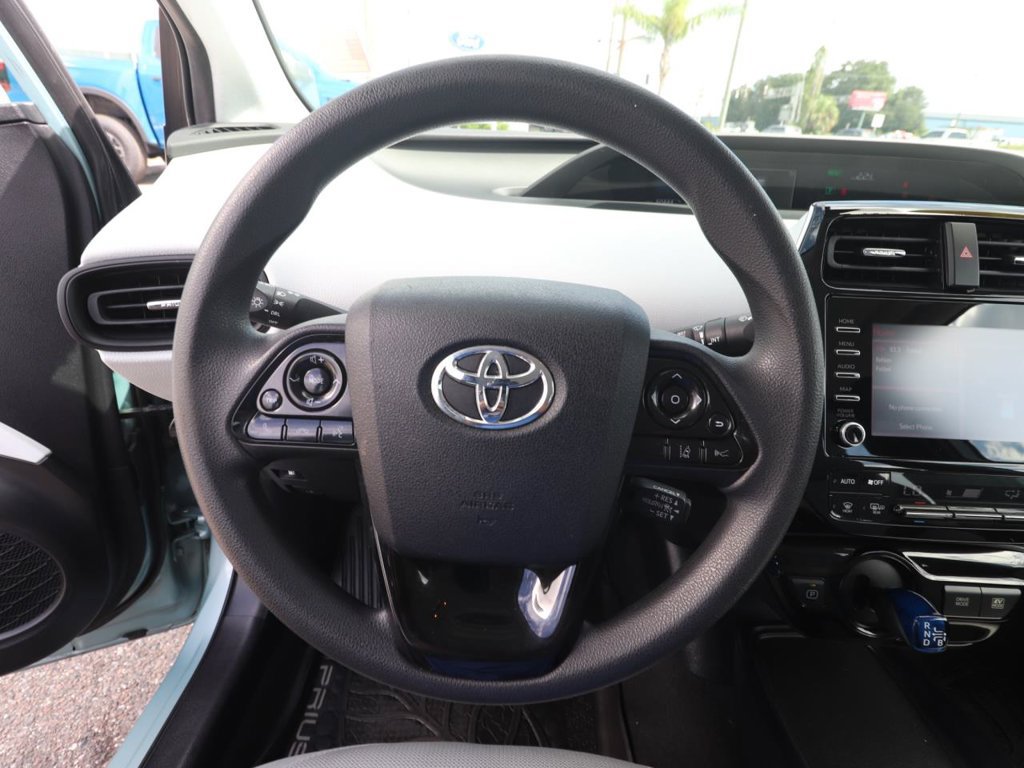 Used 2020 Toyota Prius L Eco FWD image 18