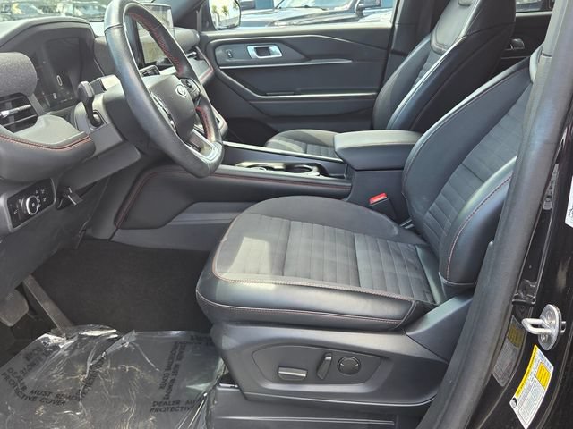 Certified 2025 Ford Explorer ST-Line AWD/4WD image 9