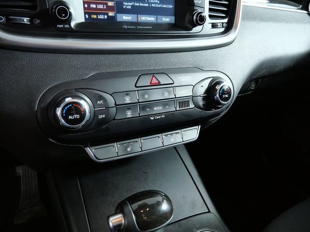 Used 2017 Kia Sorento AWD w/ LX Convenience Package image 19
