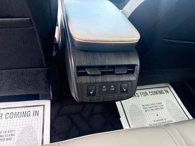 Used 2025 Nissan Ariya AWD image 23