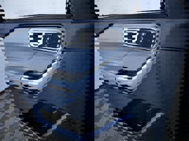 Certified 2023 Ford Explorer XLT w/ Equipment Group 202A image 25