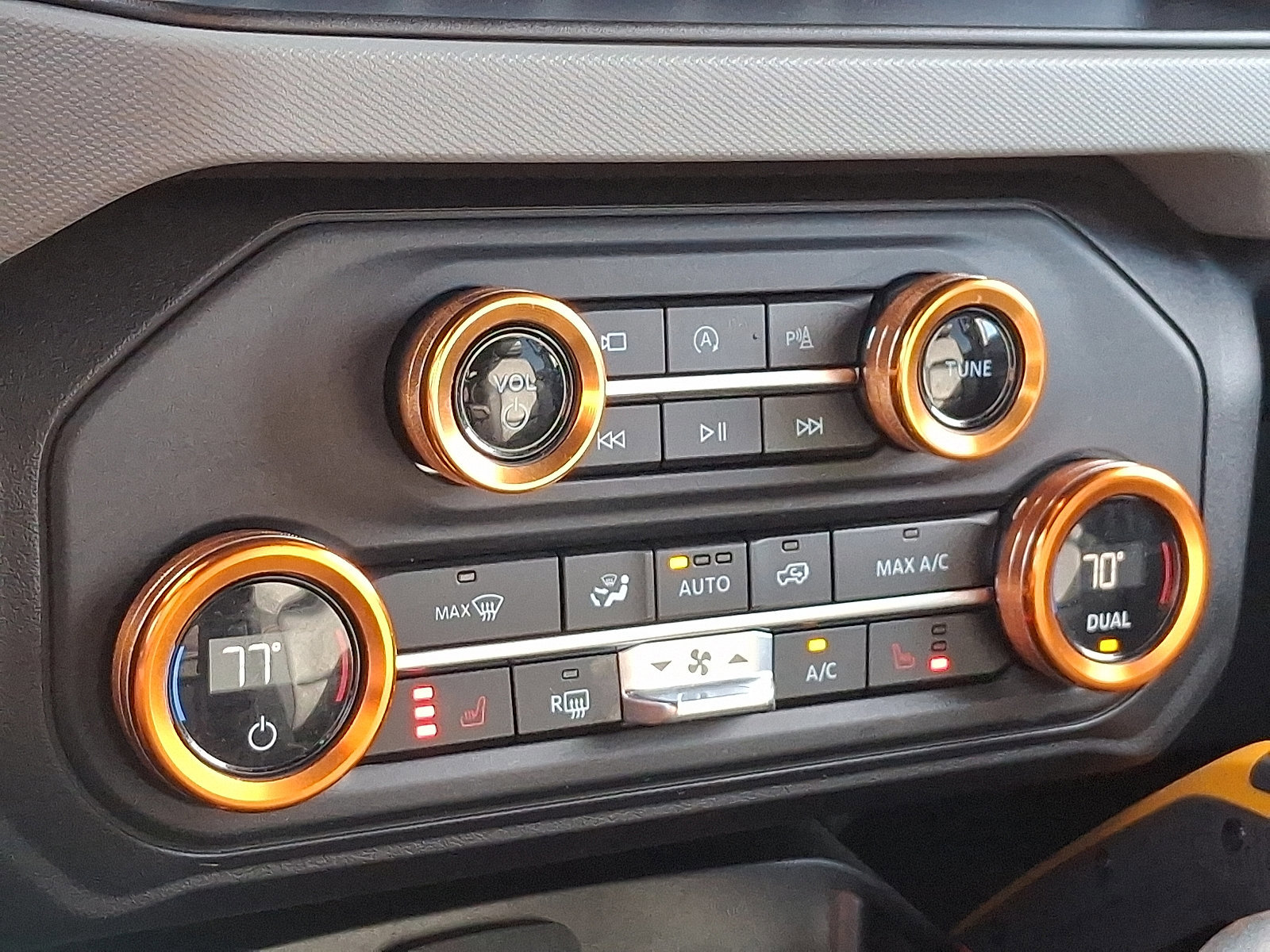 Certified 2023 Ford Bronco Badlands image 15