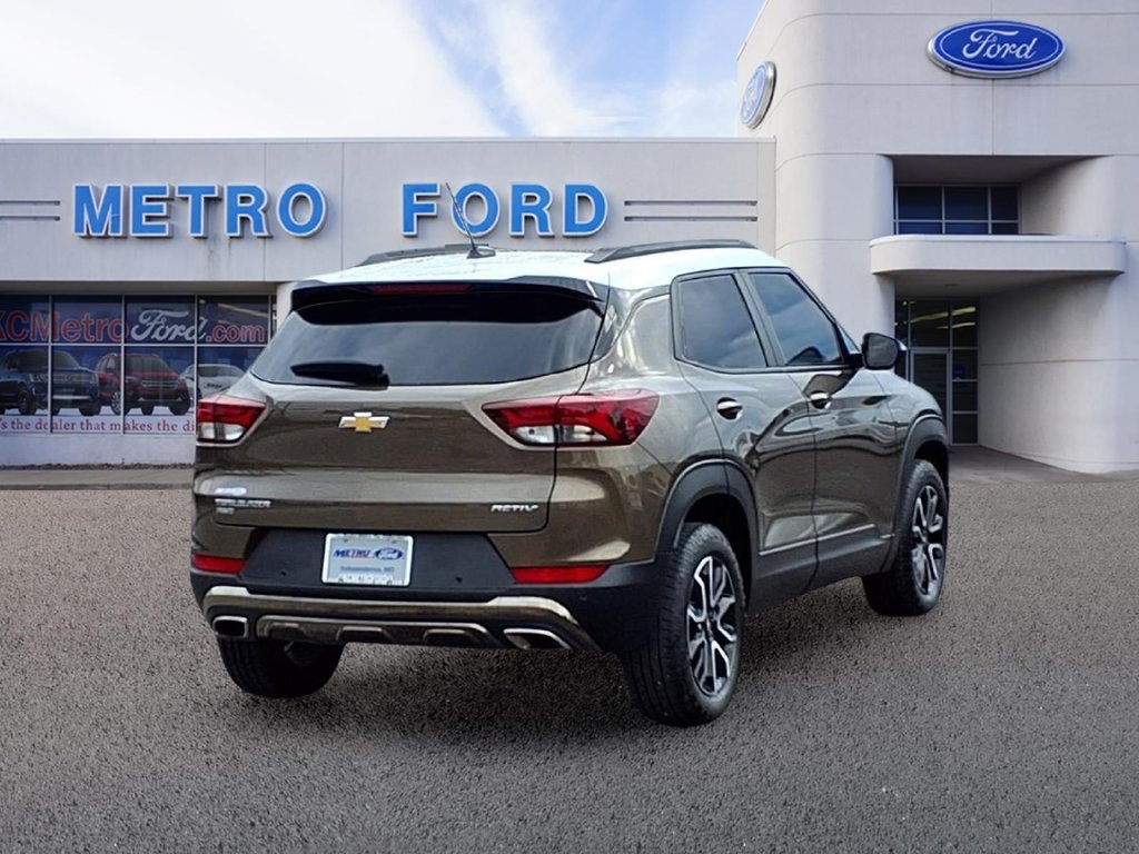 Used 2021 Chevrolet TrailBlazer ACTIV w/ Sun and Liftgate Package AWD/4WD image 3