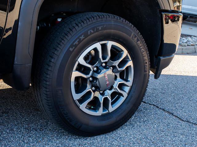 Used 2023 GMC Sierra 2500 AT4 w/ AT4 Preferred Package image 8