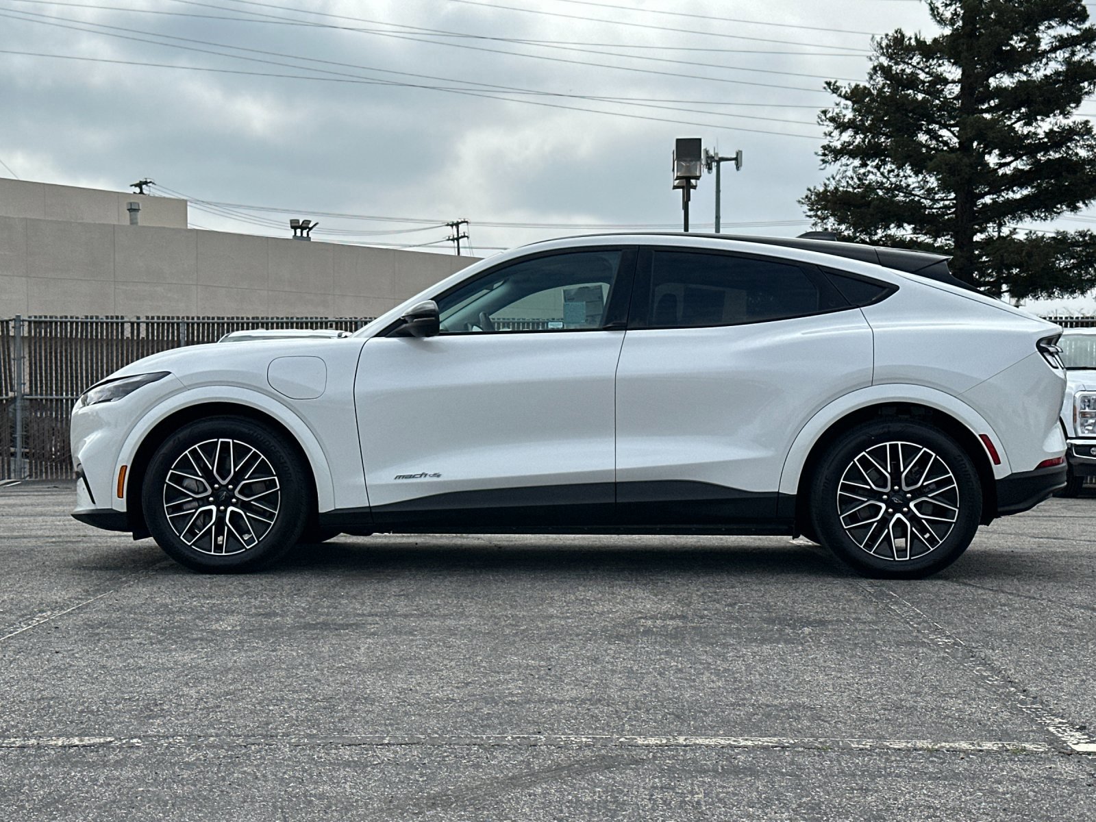 Certified 2025 Ford Mustang Mach-E Premium image 2