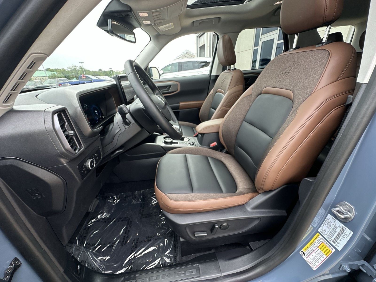 Certified 2025 Ford Bronco Sport Outer Banks w/ Outer Banks Tech Package+ AWD/4WD image 21