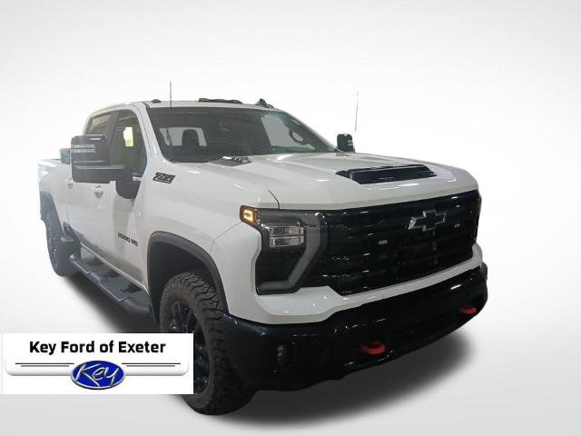 Used 2025 Chevrolet Silverado 2500 LT w/ Trail Boss Package image 2