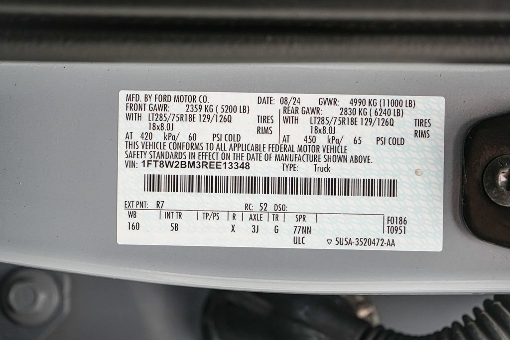 Certified 2024 Ford F250 Lariat w/ Lariat Ultimate Package AWD/4WD image 32