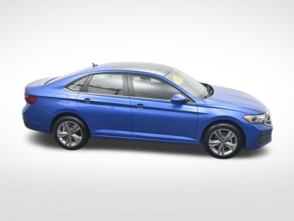 Used 2024 Volkswagen Jetta SE FWD image 33