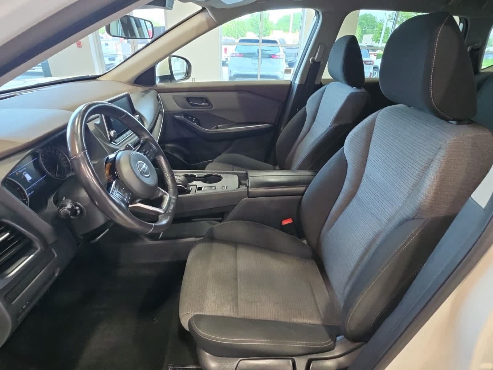 Used 2021 Nissan Rogue S FWD image 17