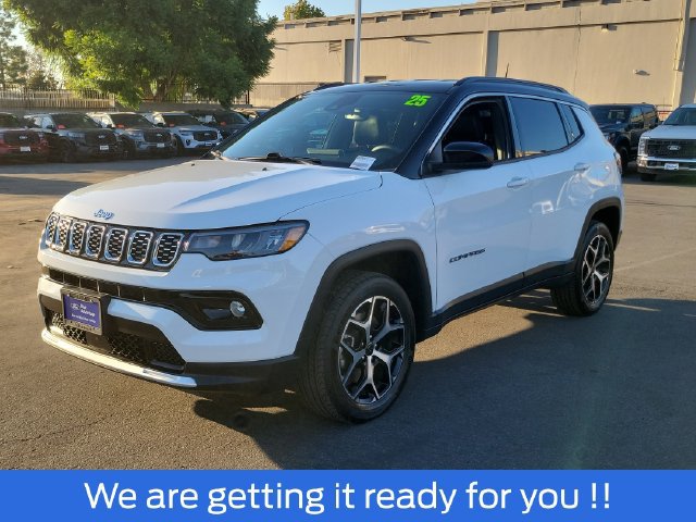 Used 2025 Jeep Compass Limited AWD/4WD image 30