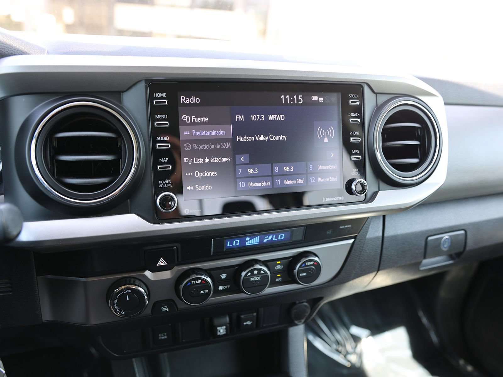 Used 2021 Toyota Tacoma SR5 AWD/4WD image 25
