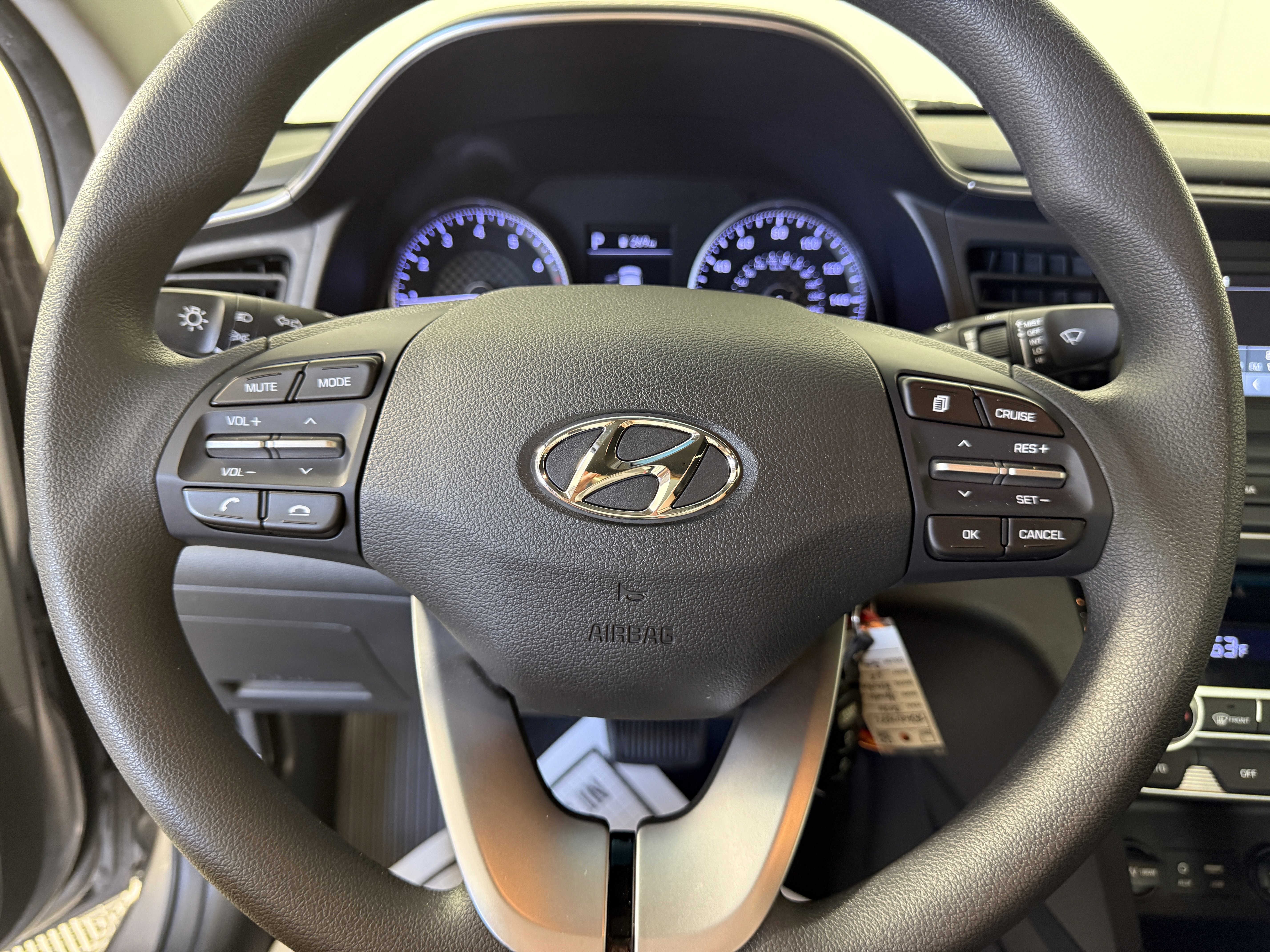 Used 2020 Hyundai Elantra SE w/ Cargo Package (C1) FWD image 24