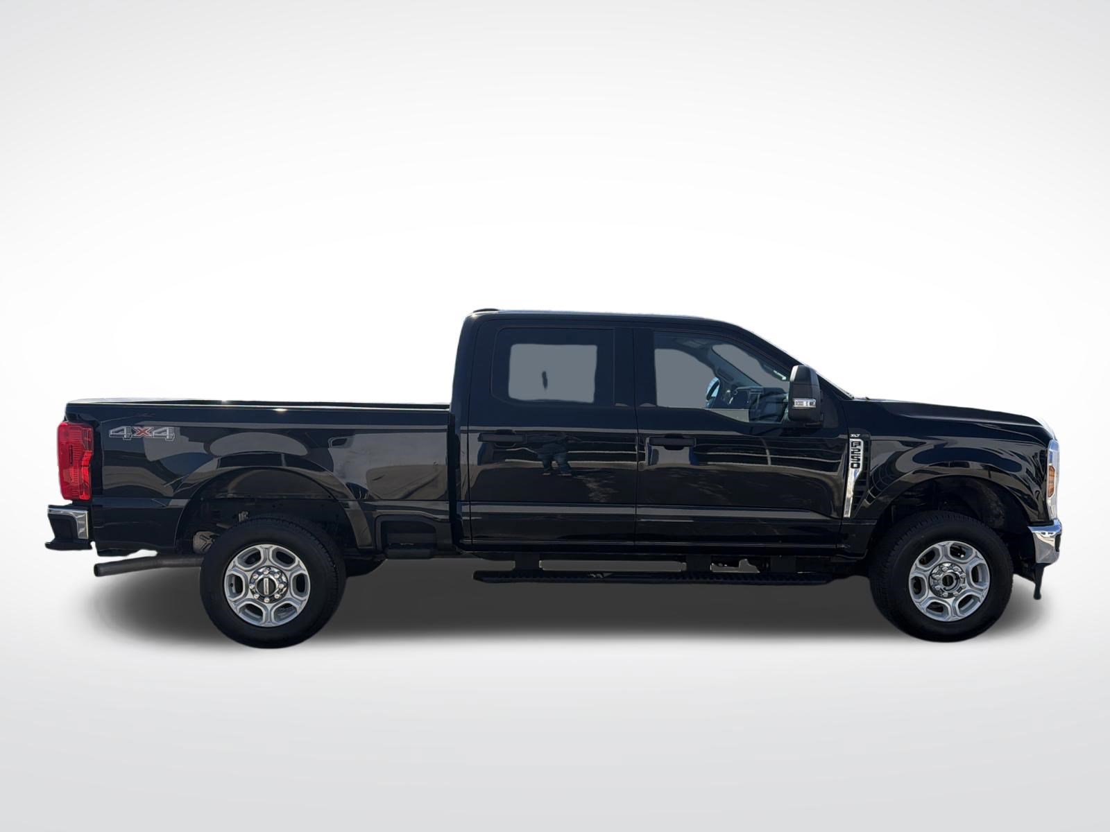 Certified 2025 Ford F250 XLT AWD/4WD image 5