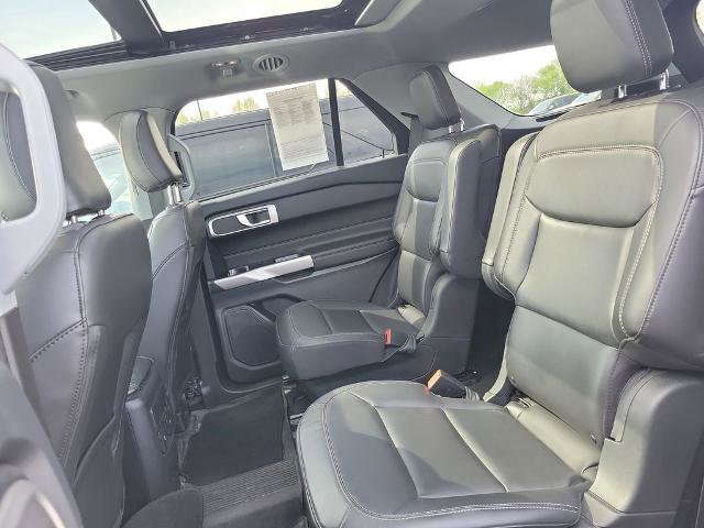 Certified 2023 Ford Explorer XLT w/ Equipment Group 202A AWD/4WD image 29