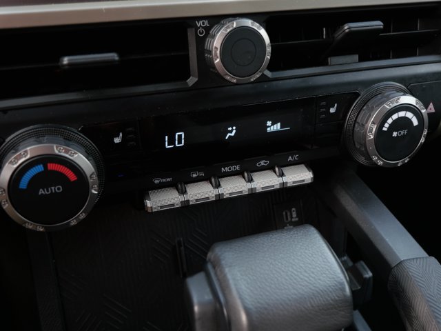 Used 2024 Toyota Tacoma TRD Off-Road AWD/4WD image 26