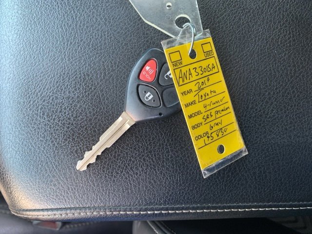 Used 2019 Toyota 4Runner SR5 Premium image 32