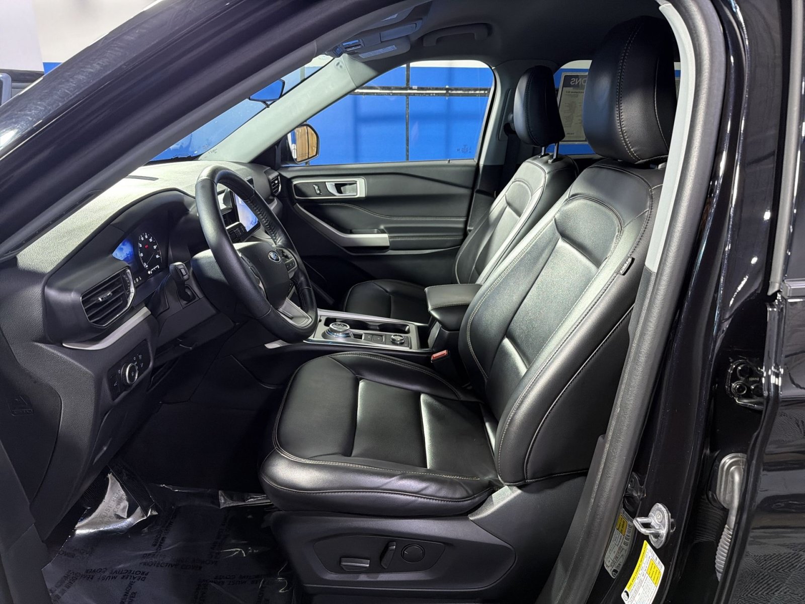 Certified 2023 Ford Explorer XLT w/ Equipment Group 202A AWD/4WD image 26