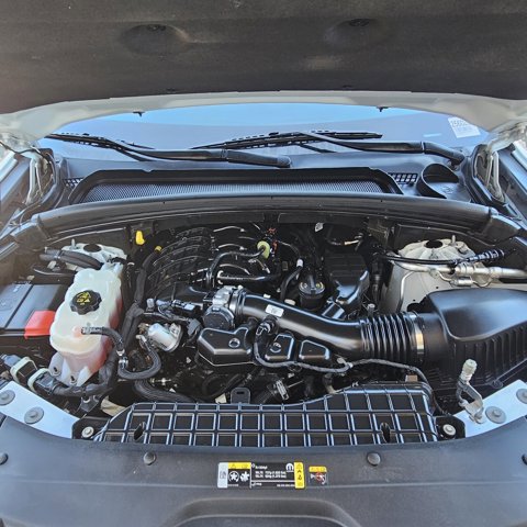 Used 2023 Jeep Grand Cherokee L Limited w/ Black Appearance Package image 10