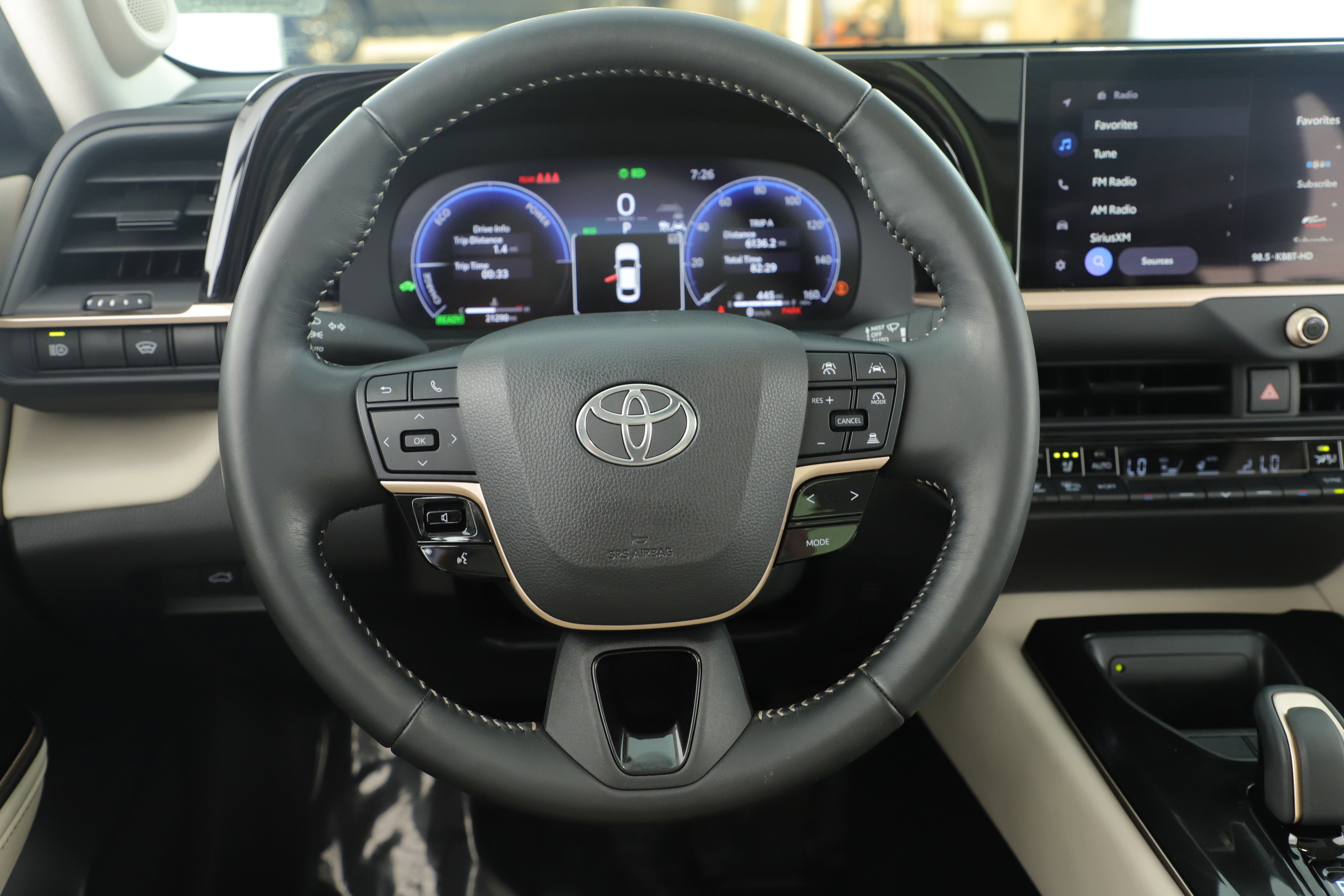 Used 2024 Toyota Crown Limited image 18