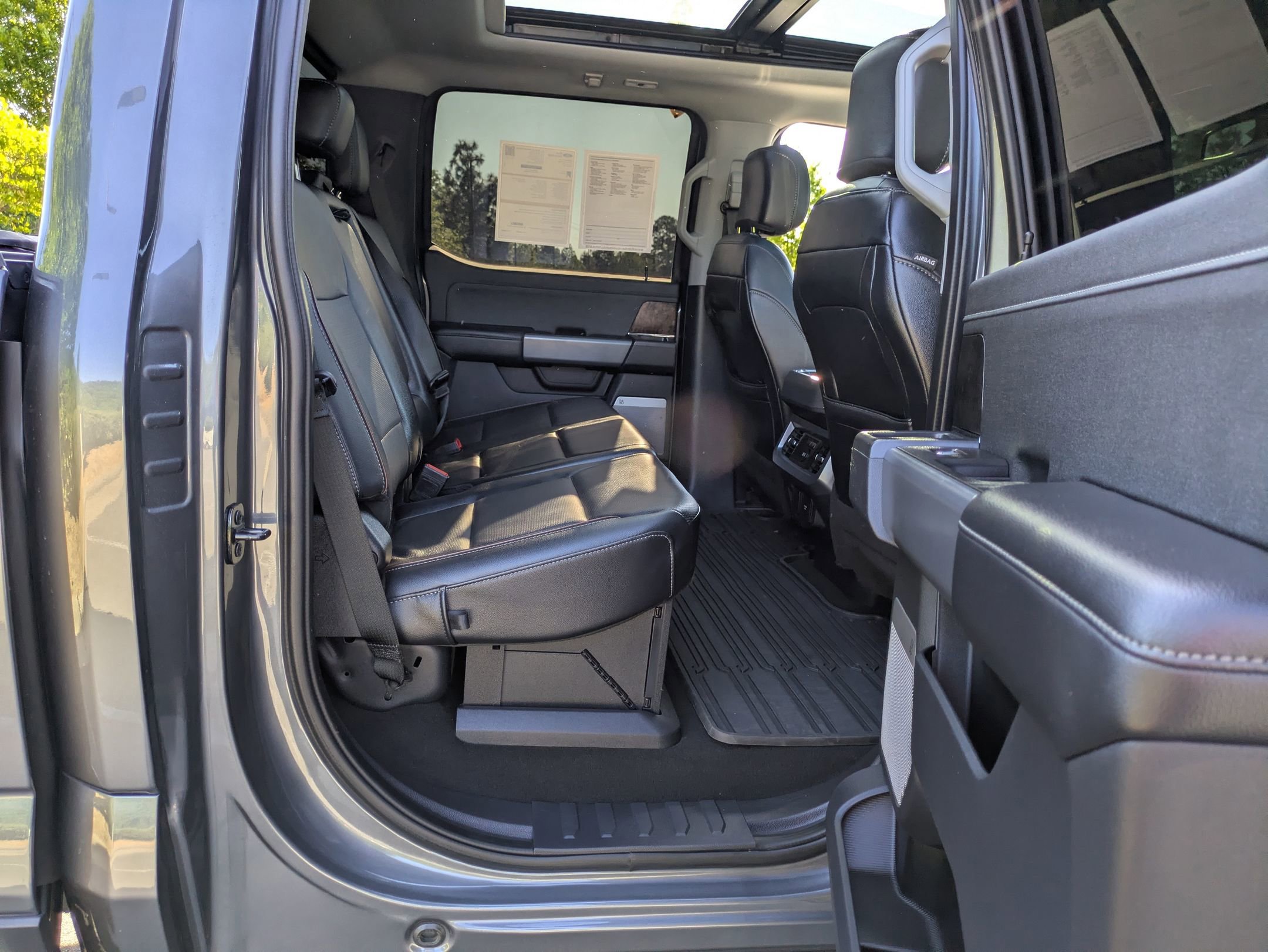 Certified 2024 Ford F350 Lariat w/ Lariat Ultimate Package AWD/4WD image 38