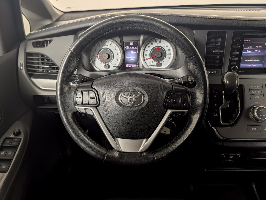 Used 2019 Toyota Sienna SE FWD image 17