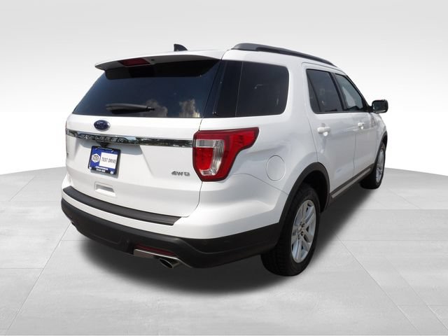 Certified 2018 Ford Explorer XLT AWD/4WD image 8