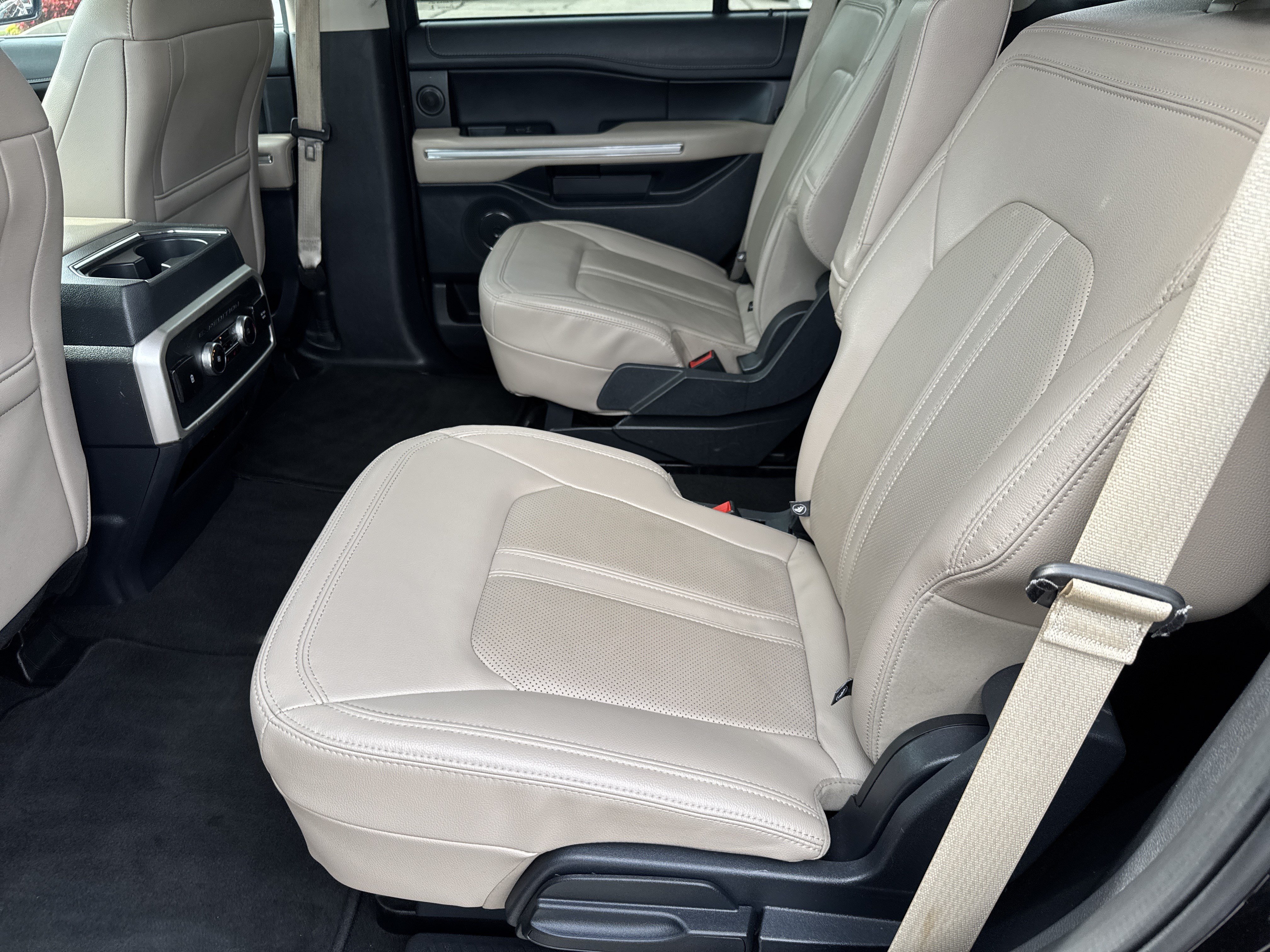 Certified 2024 Ford Expedition Limited RWD image 11