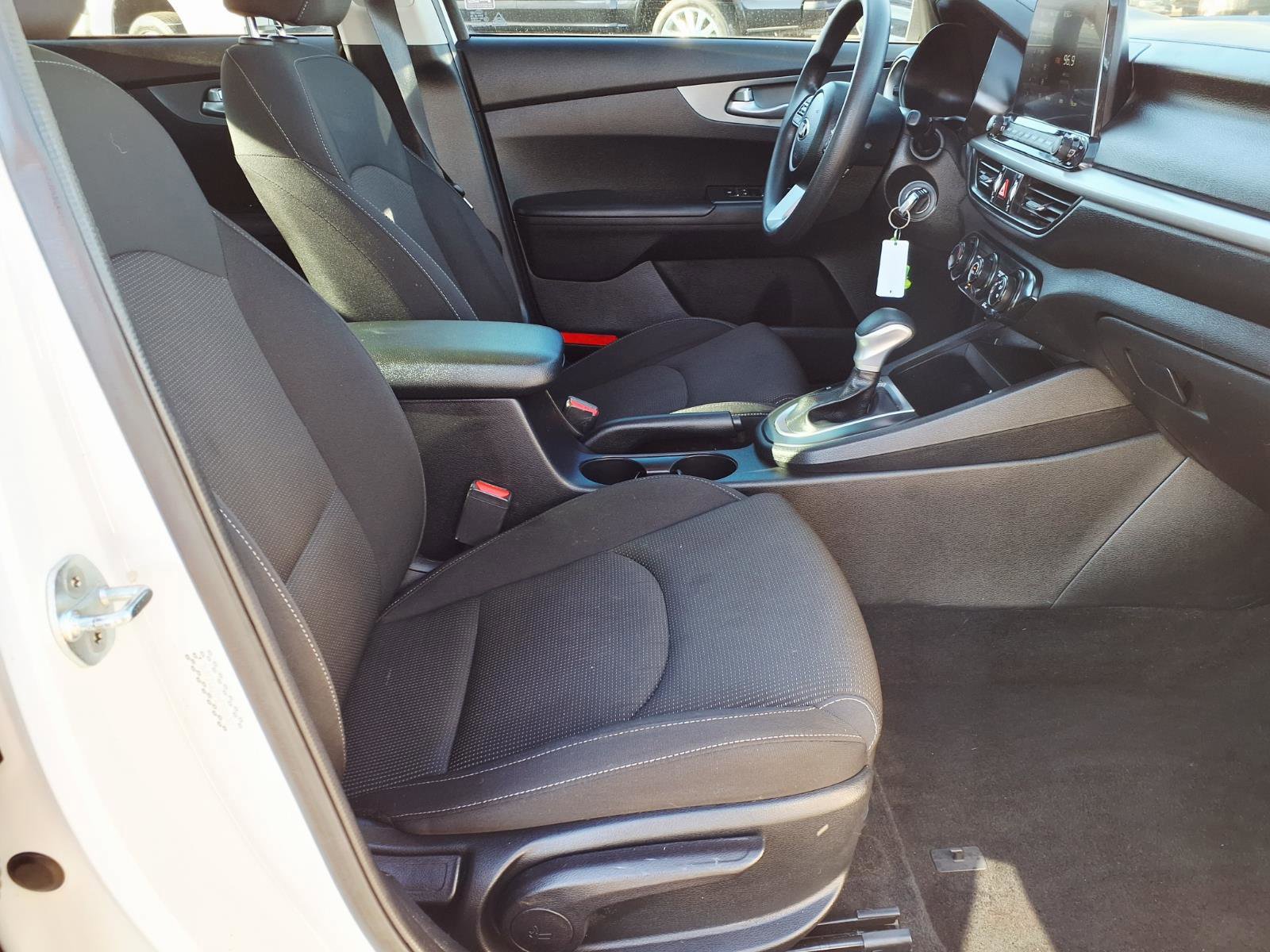 Used 2021 Kia Forte LXS image 11