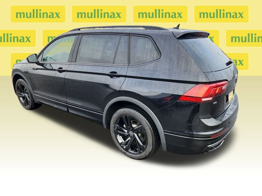 Used 2024 Volkswagen Tiguan SE R-Line image 11